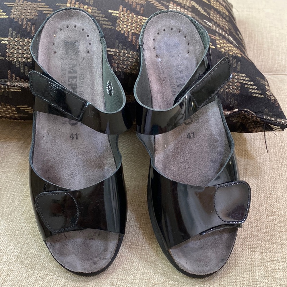 MEPHISTO SANDALS SIZE 9 1/2
